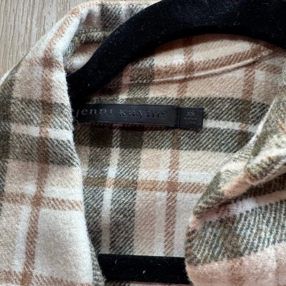 Jenni Kayne Women’s Wool Blend Cream Brown and Green Plaid Button Down Shirt - Picture 2 of 4